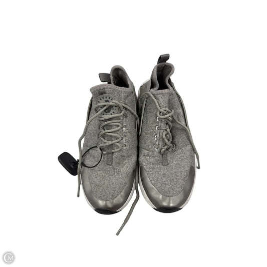 Shoes Athletic By Nike In Grey, Size: 9