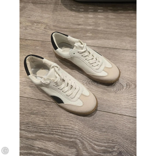 Shoes Flats By Dolce Vita In White, Size: 6.5