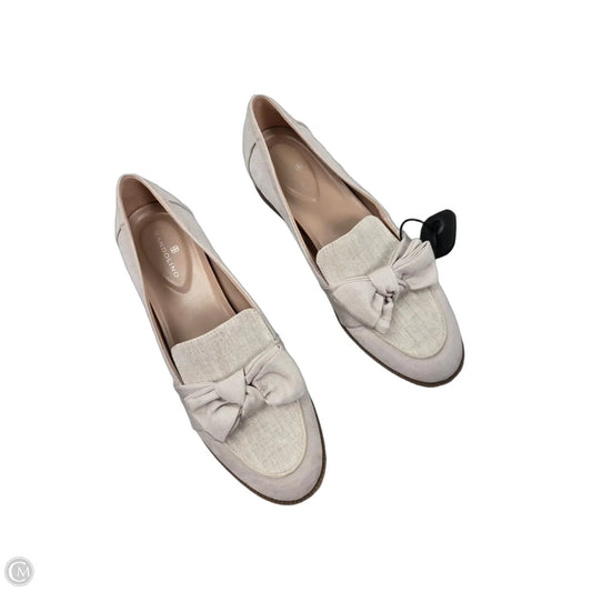 Shoes Flats By Bandolino In Beige, Size: 10