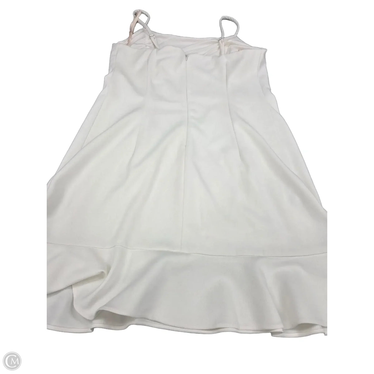 Dress Casual Short By Bcbgeneration In White, Size: L