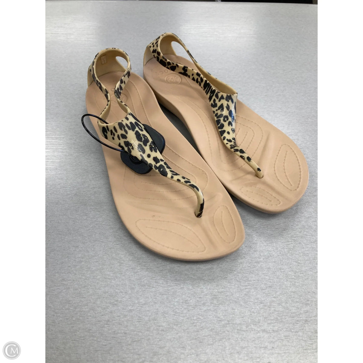 Sandals Flats By Crocs In Tan, Size: 9