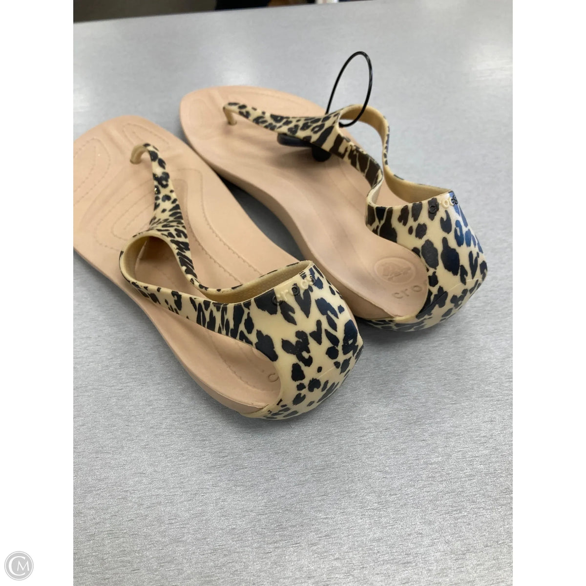 Sandals Flats By Crocs In Tan, Size: 9