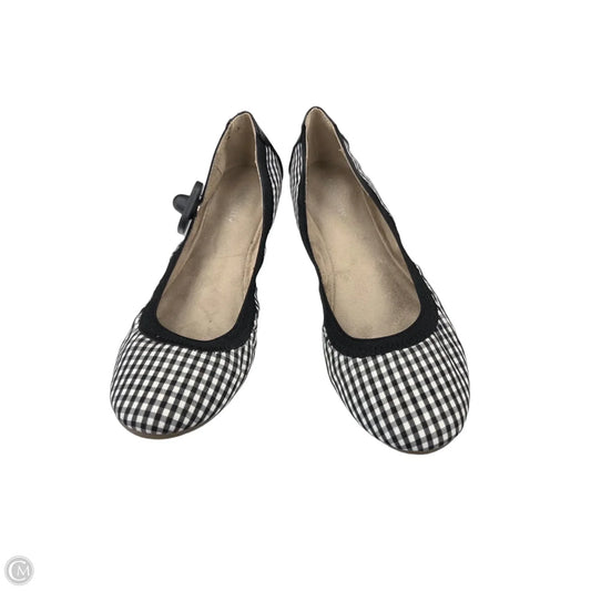 Shoes Flats By Relativity In Black & White, Size: 8