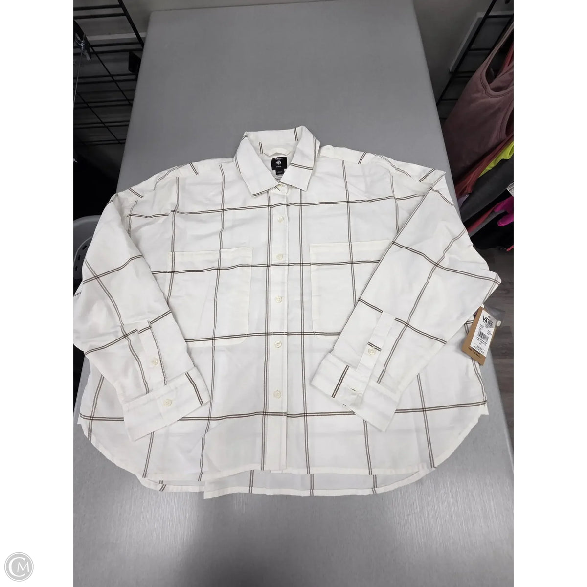 Top Long Sleeve By Vans In White, Size: Xl