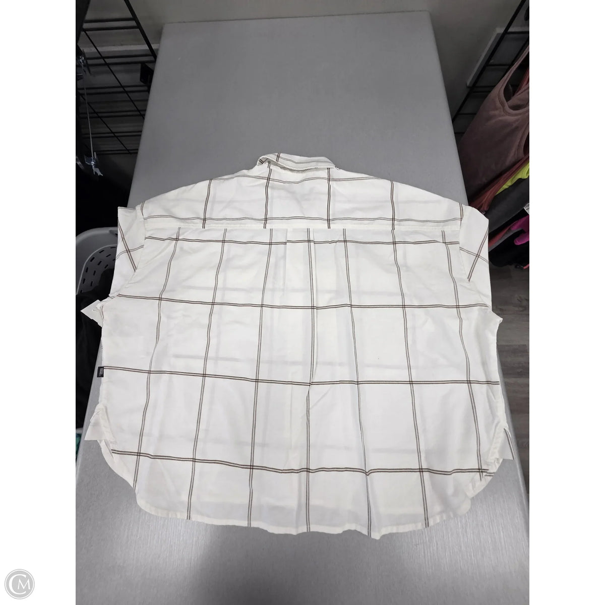 Top Long Sleeve By Vans In White, Size: Xl