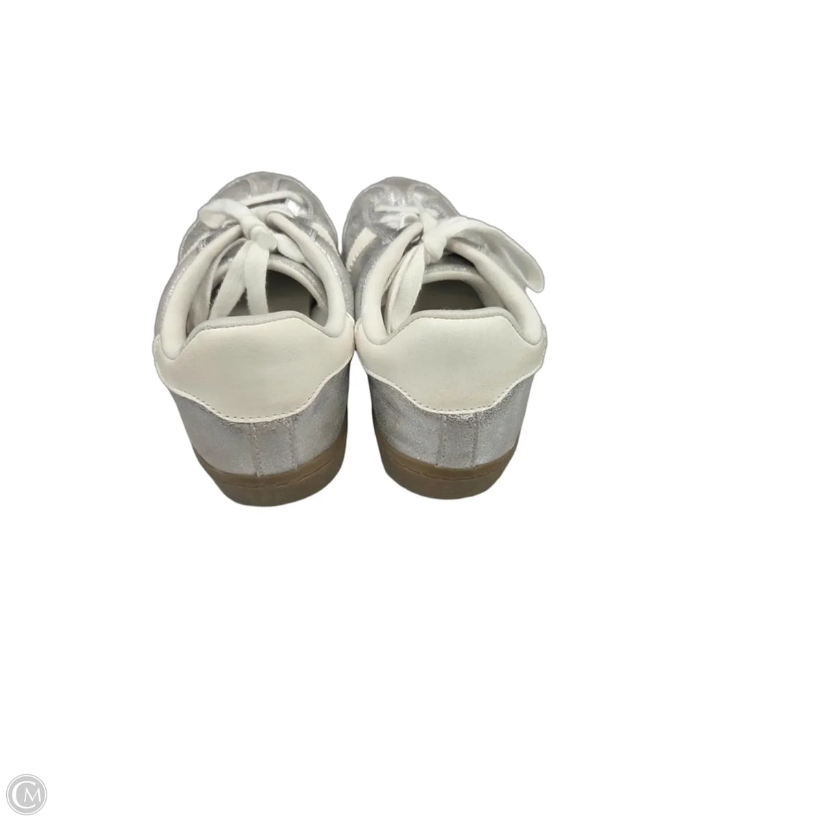 Shoes Sneakers By Universal Thread In Silver, Size: 8