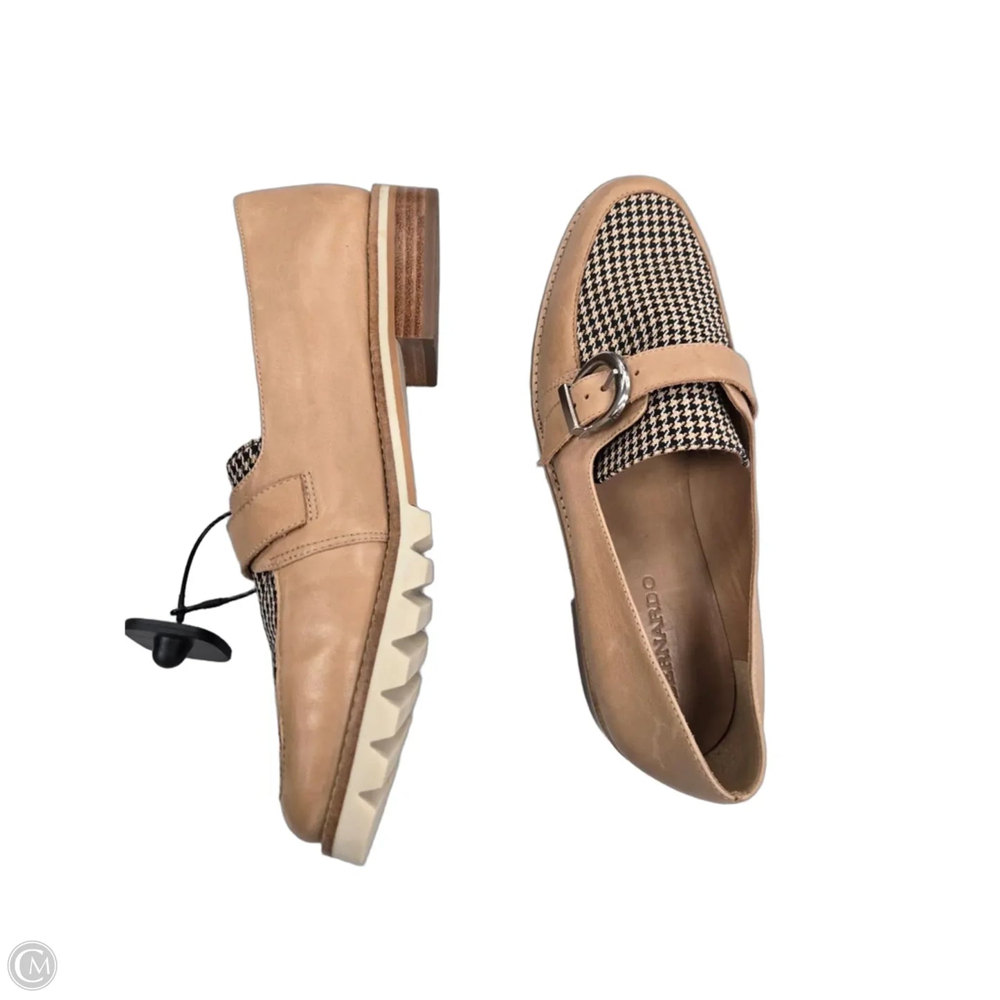 Shoes Flats By Bernardo In Tan, Size: 10