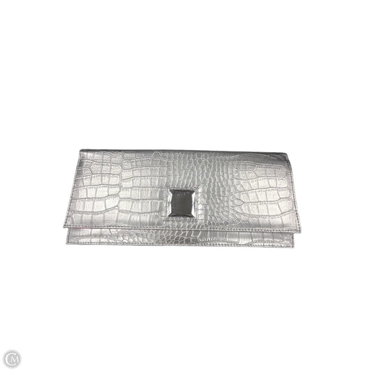 Clutch By Cmf, Size: Large