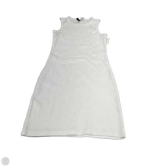 Dress Casual Short By Divided In White, Size: M