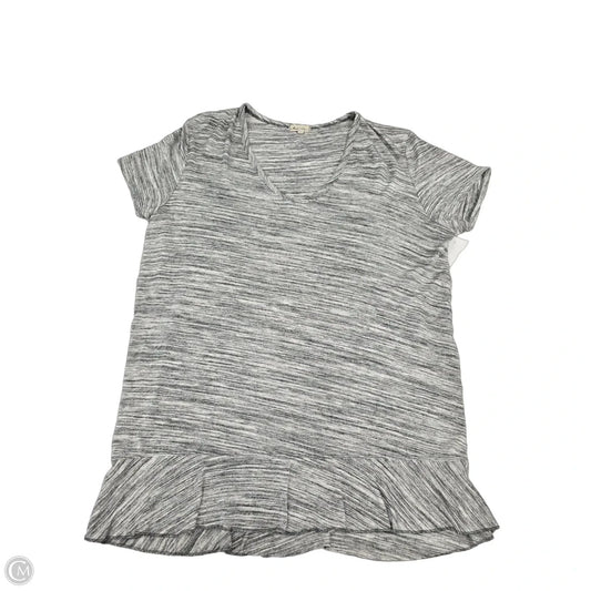Top Short Sleeve By Cmf In Grey, Size: M