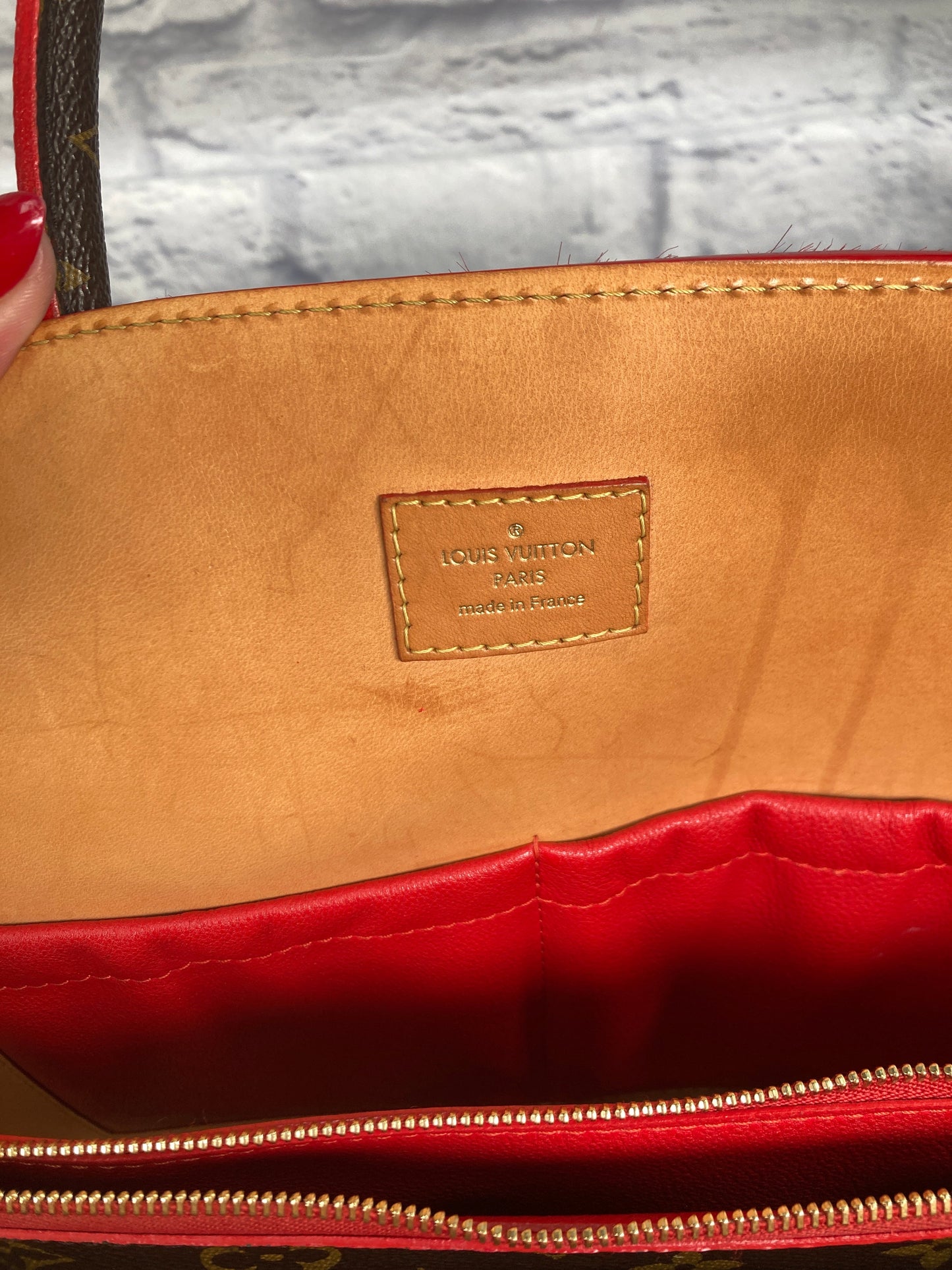 Handbag Luxury Designer By Louis Vuitton, Size: Large