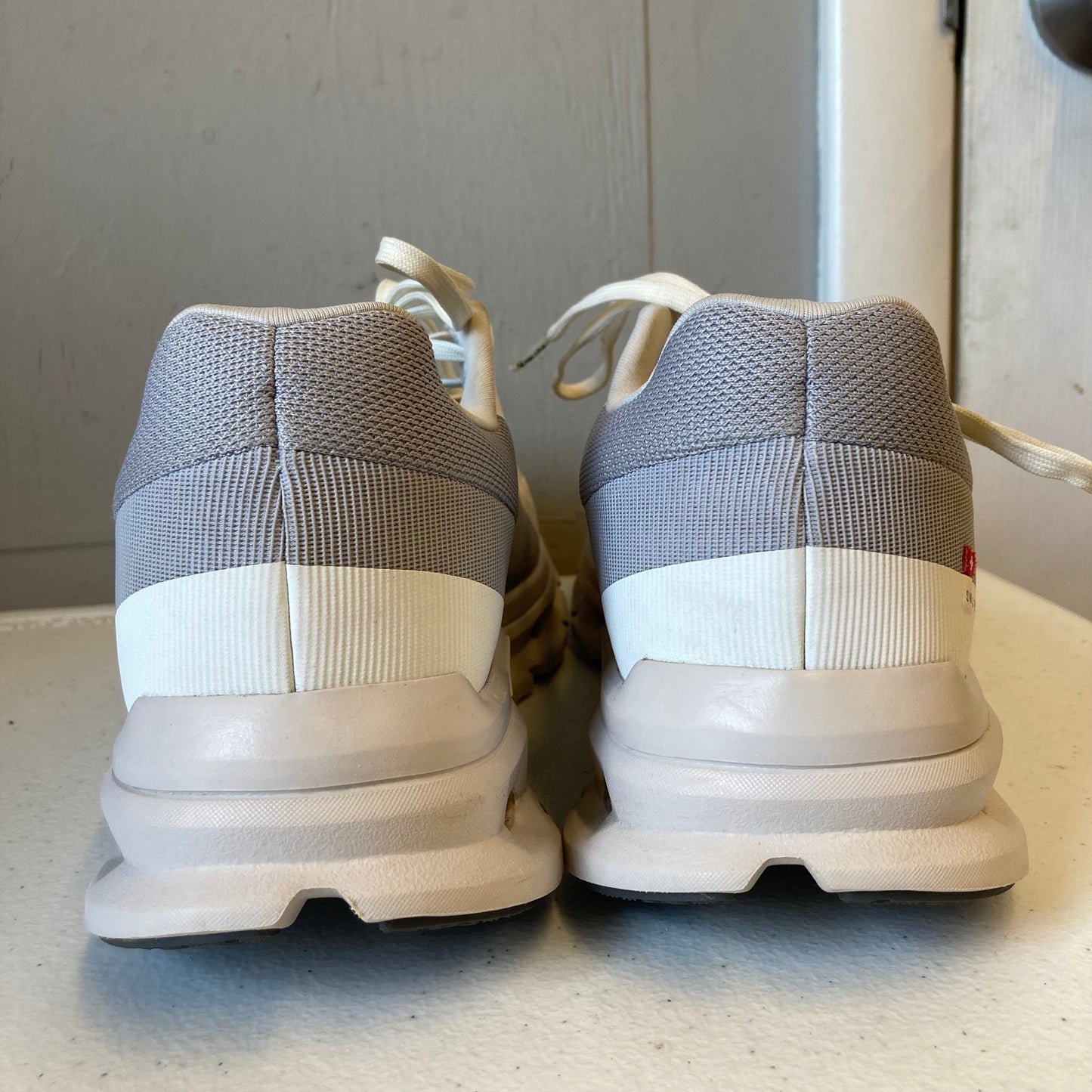 Shoes Athletic By On In Grey & White, Size:10.5