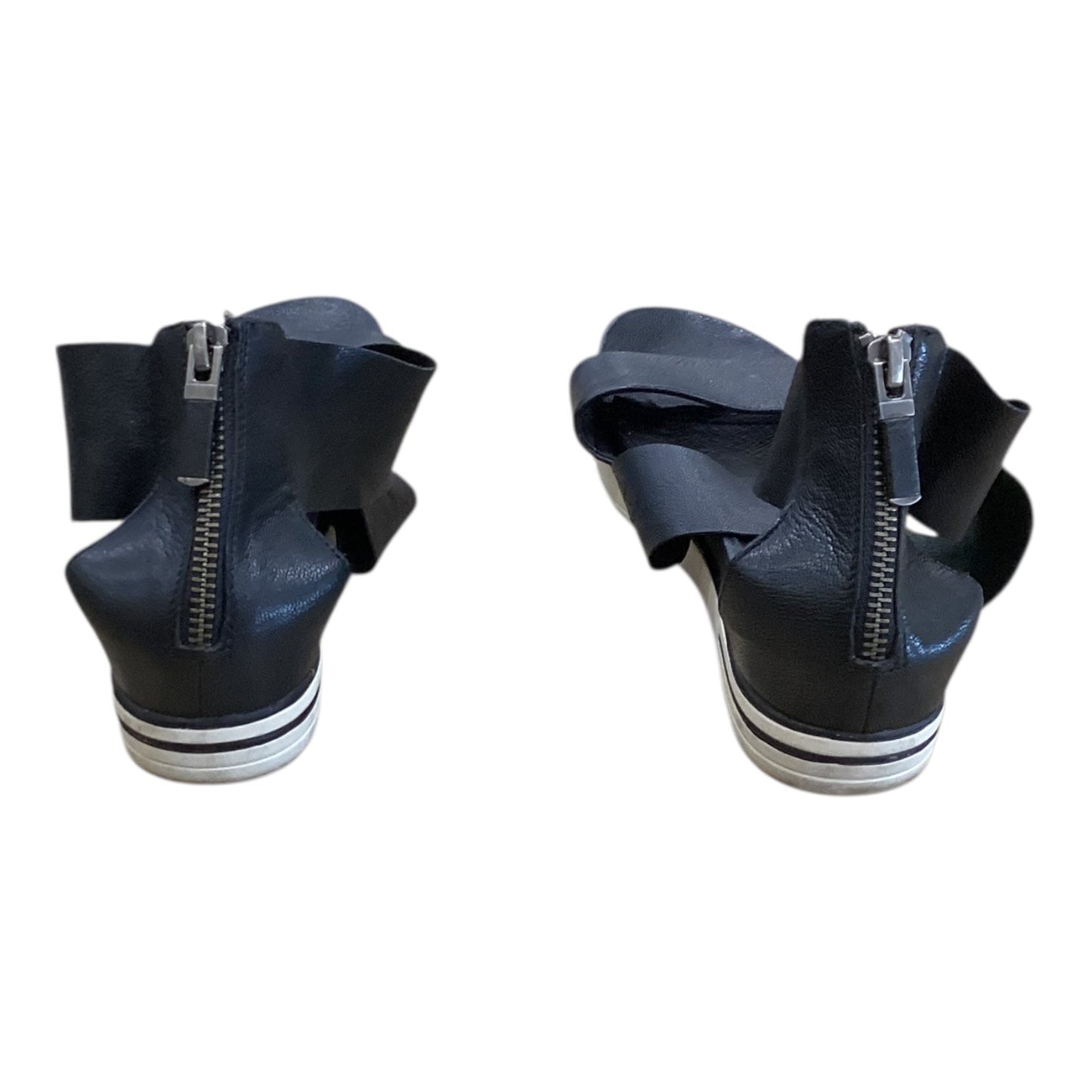 Sandals Flats By Eileen Fisher In Black, Size:6.5