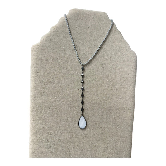 Necklace Lariat & Y-Drop  In White