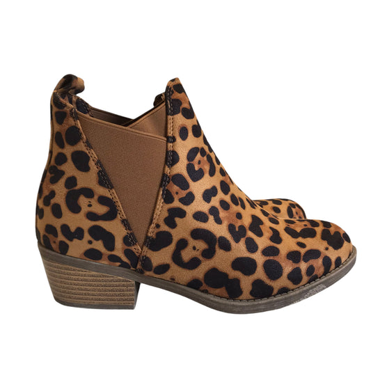 Boots Ankle Heels By Amanda Blu In Animal Print, Size:8