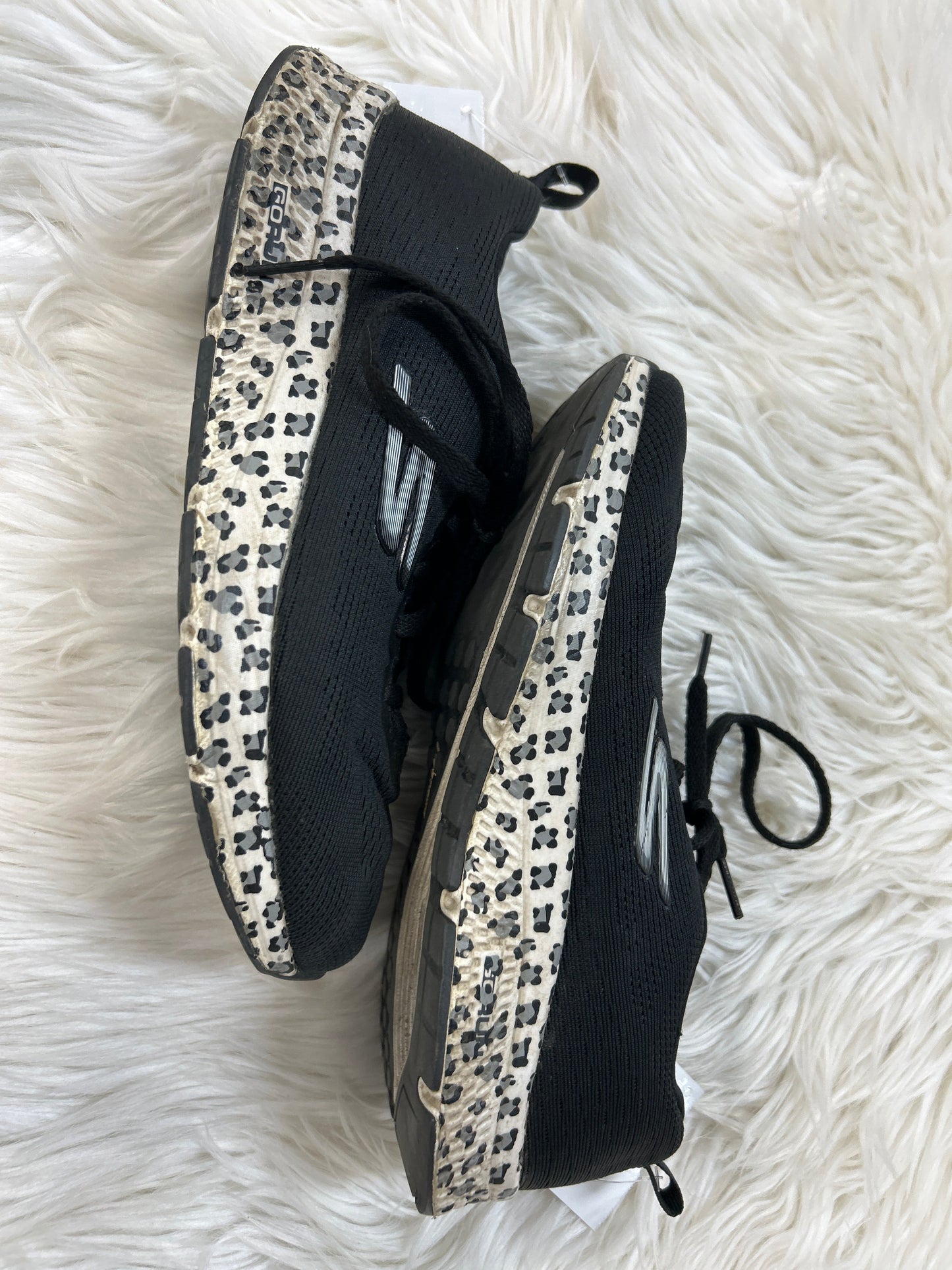 Shoes Athletic By Skechers In Black, Size:8