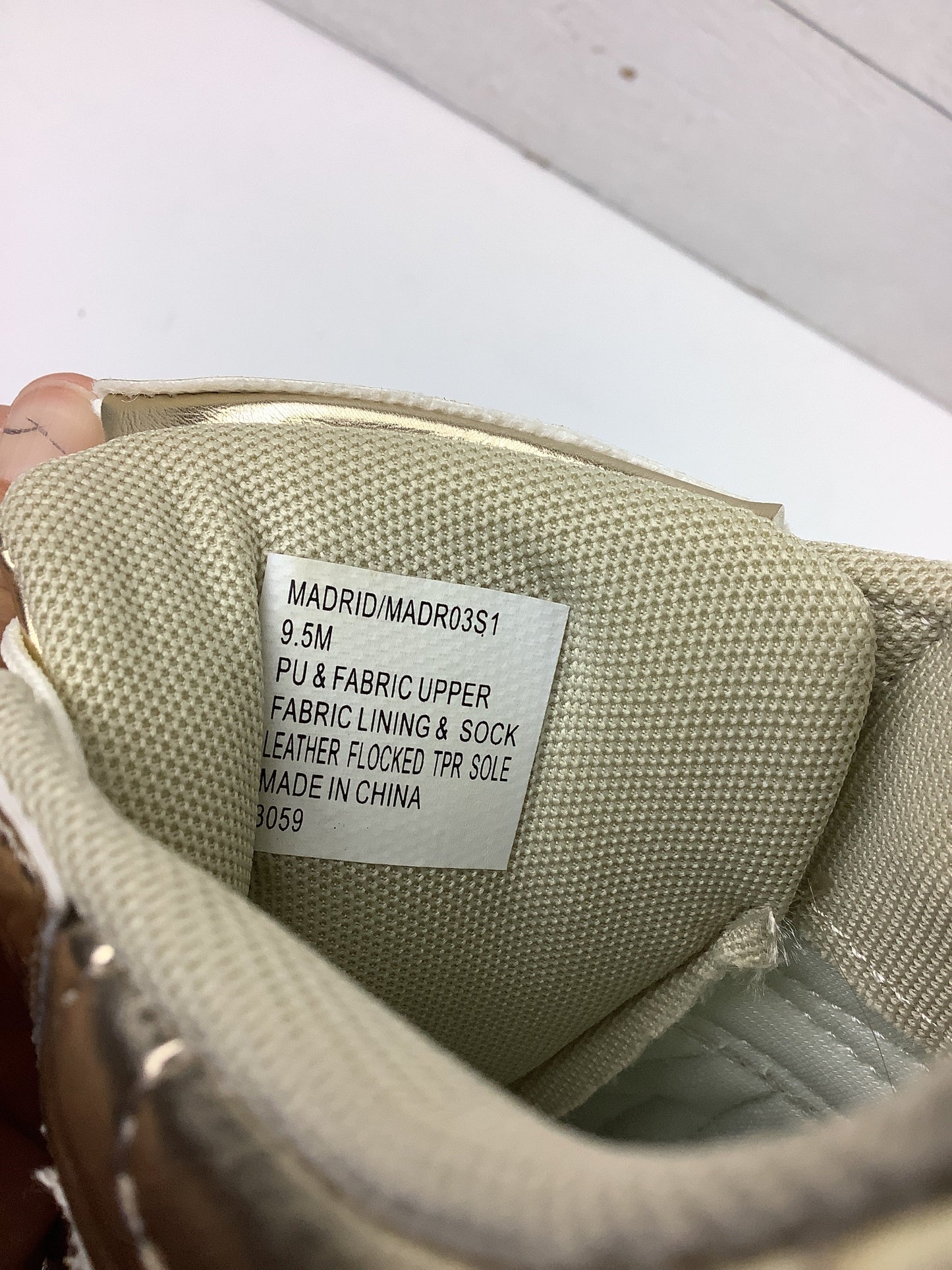 Shoes Sneakers By Steve Madden In Gold, Size: 9.5