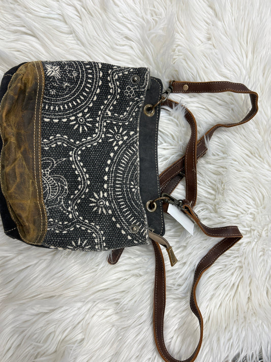 Crossbody By Myra In Grey, Size:Medium