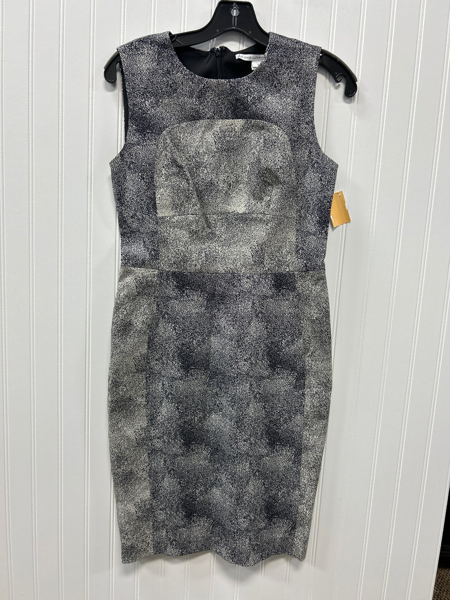 Dress Designer By Diane Von Furstenberg In Grey, Size:6