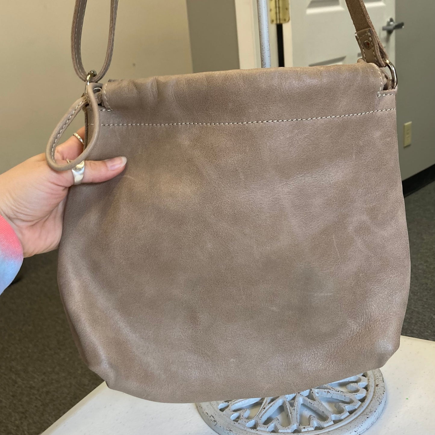Handbag Leather By Roots In Beige, Size:Small