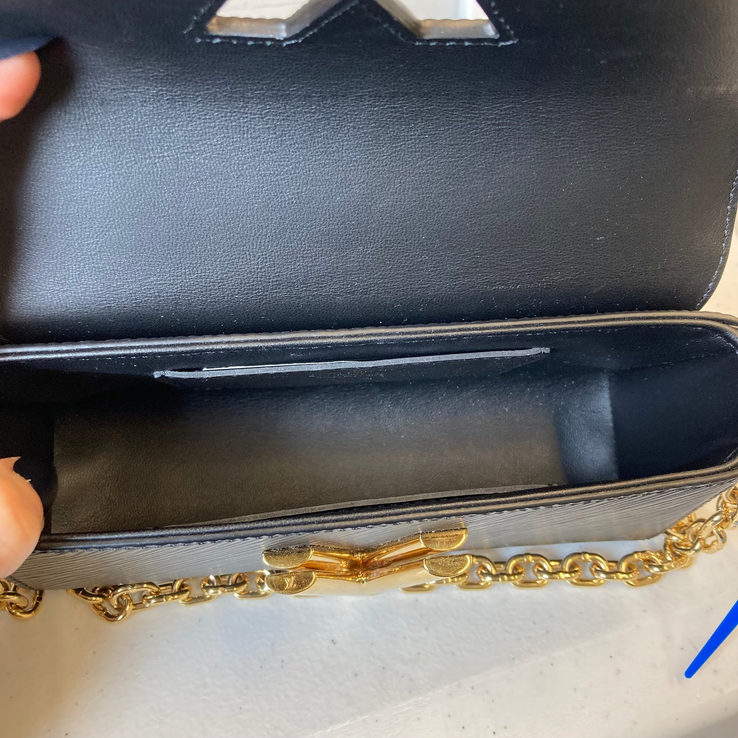 Handbag Luxury Designer By Louis Vuitton In Black, Size:Small