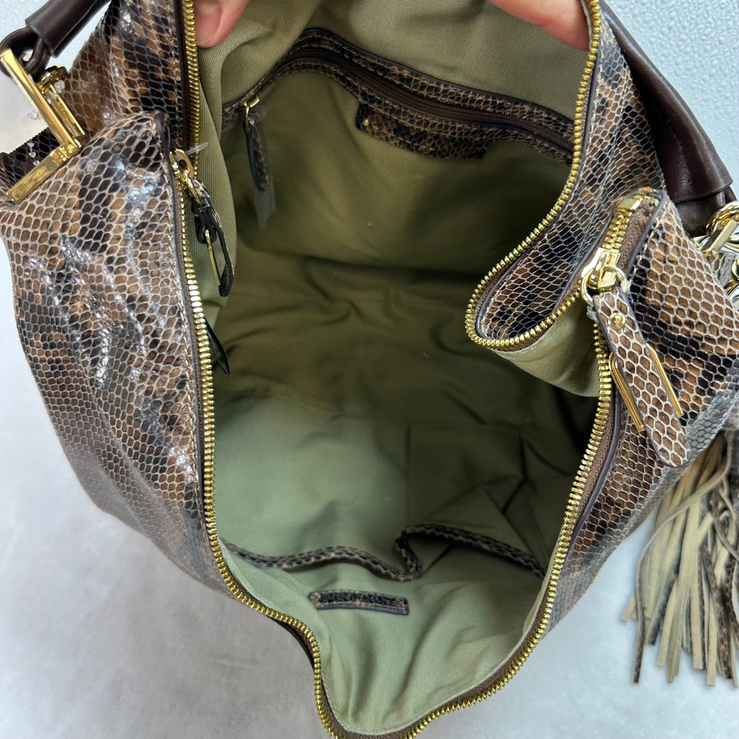 Handbag Leather By GILI, Size: Medium