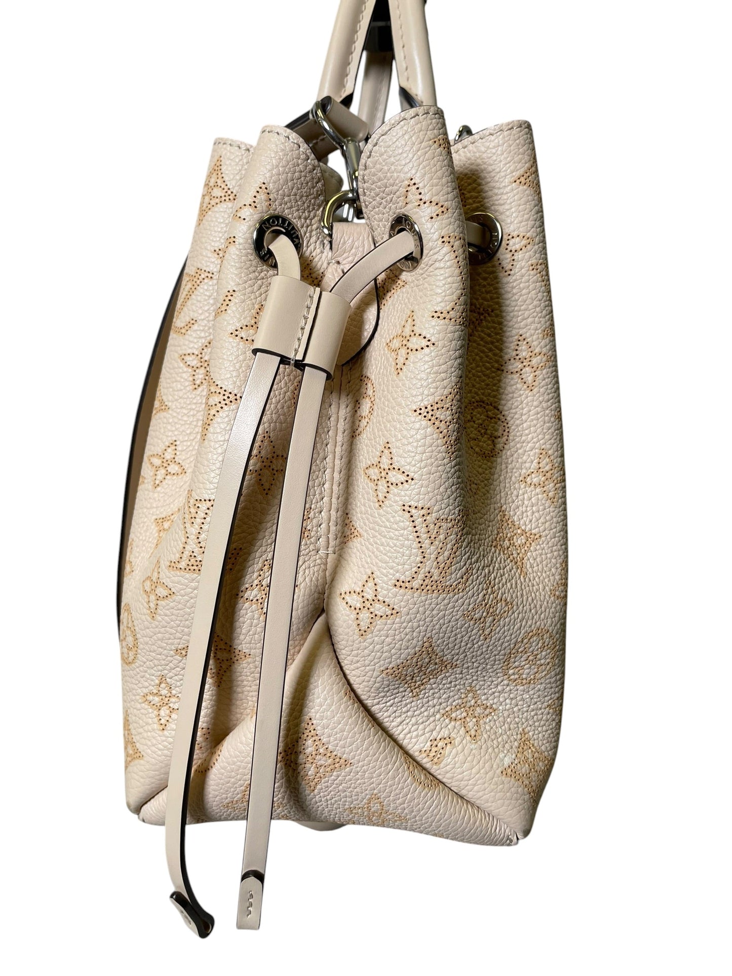 Handbag Luxury Designer By Louis Vuitton, Size: Medium