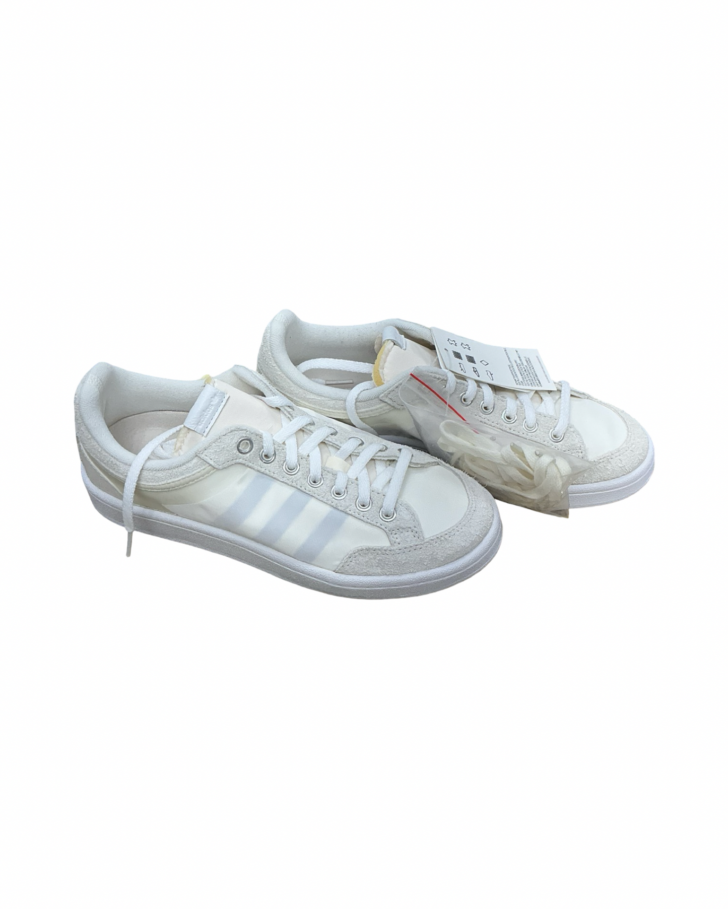 Shoes Sneakers By Clothes Mentor In Cream, Size:6
