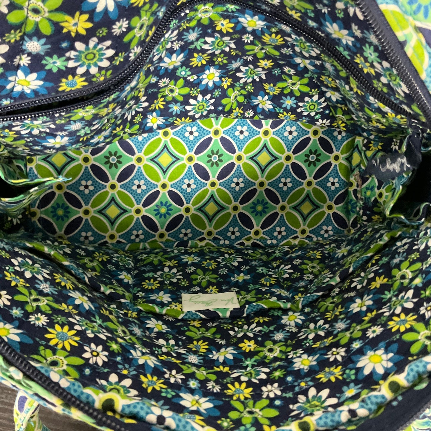 Handbag By Vera Bradley, Size: Medium