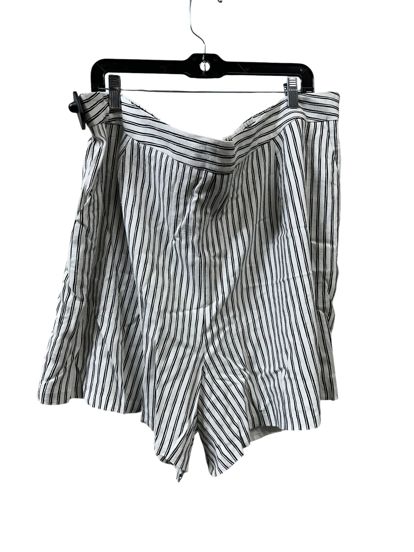 Shorts By Skies Are Blue In Striped Pattern, Size:3X