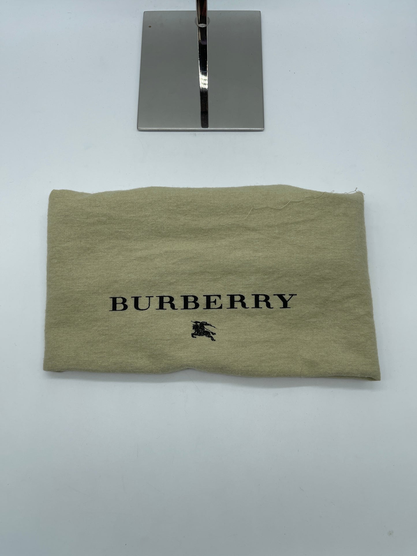 Handbag Luxury Designer By Burberry, Size: Large