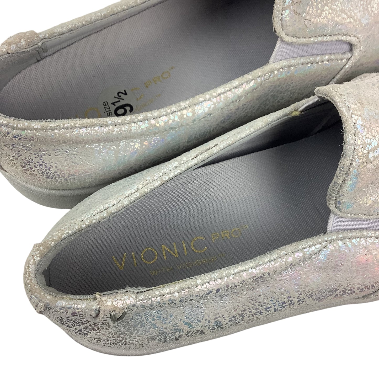 Shoes Sneakers By Vionic In Silver, Size: 9.5