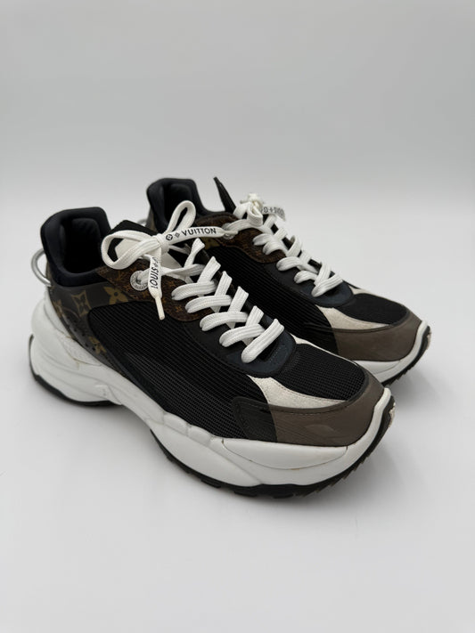 Shoes Luxury Designer By Louis Vuitton In Black & White, Size:8.5