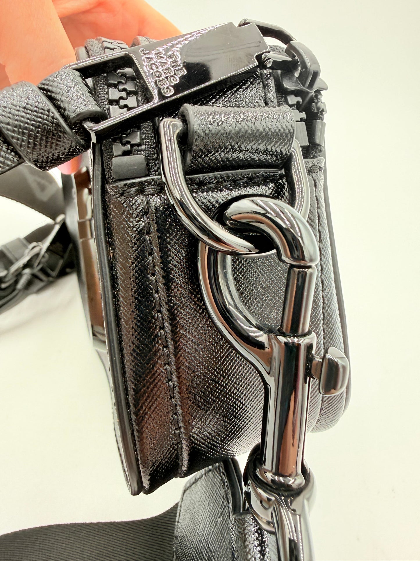 Crossbody Luxury Designer By Marc Jacobs In Black, Size:Small