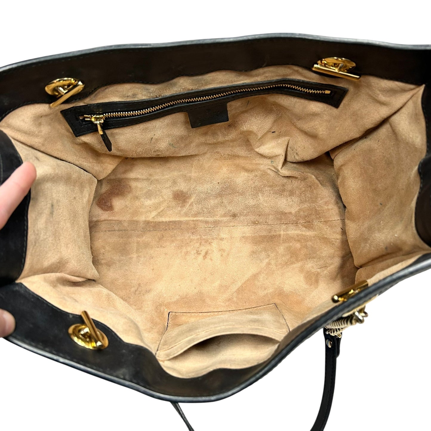 Handbag Luxury Designer By Gucci, Size: Medium