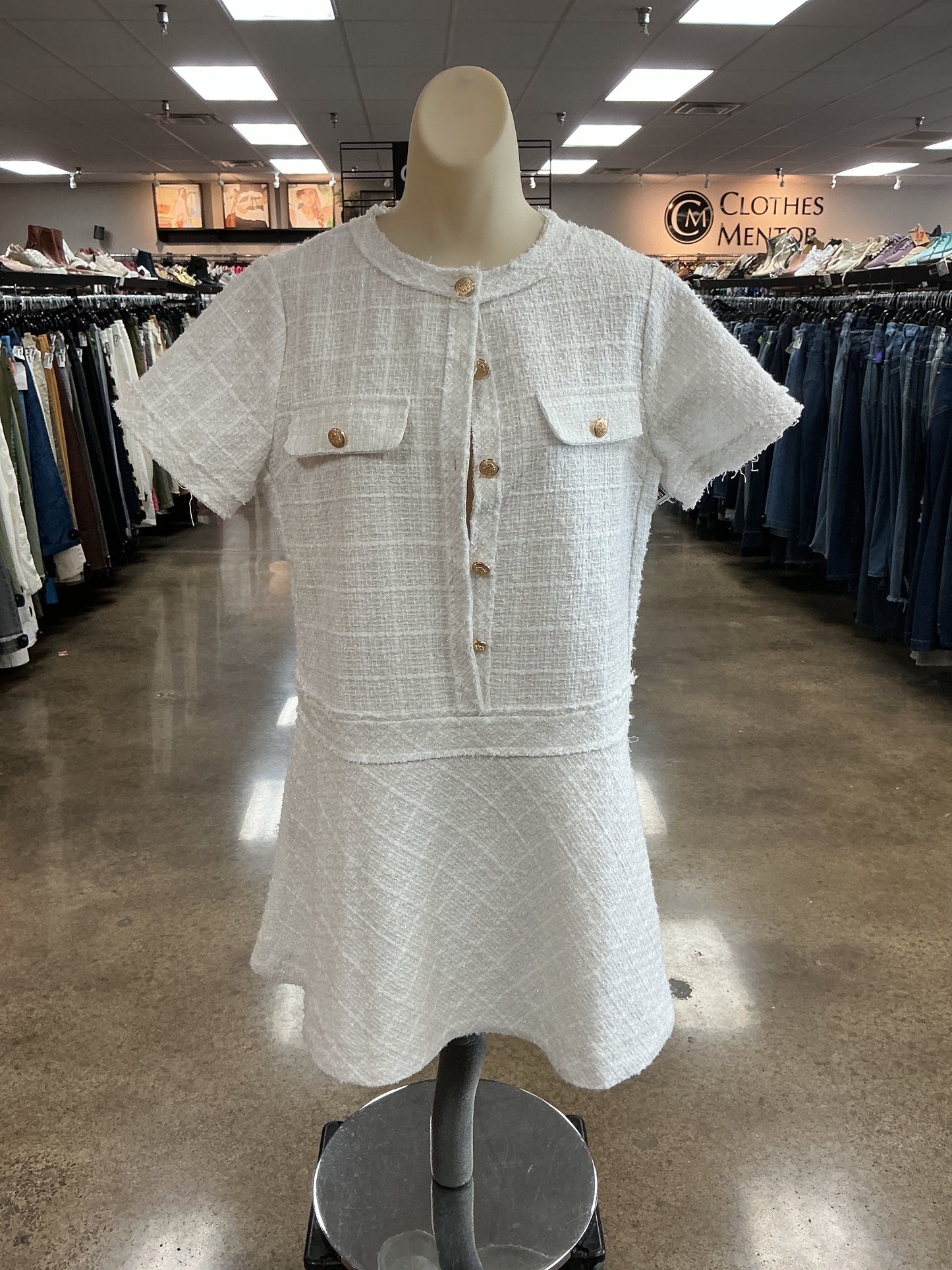 Dress Casual Short By Clothes Mentor In White, Size:L