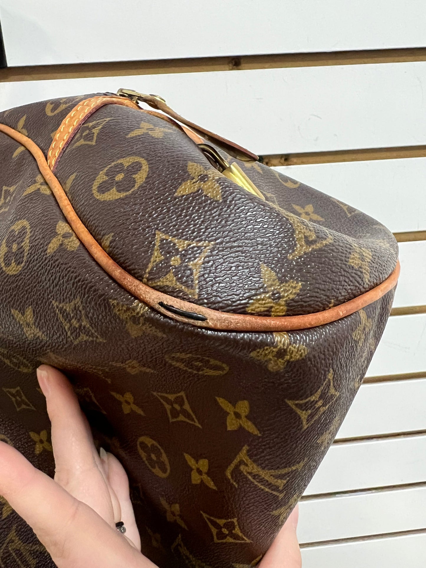 Handbag Luxury Designer By Louis Vuitton, Size: Large