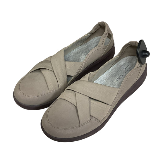 Shoes Flats By Clarks In Tan, Size:9.5