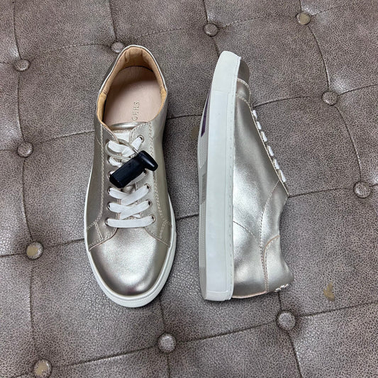 Shoes Sneakers By Jack Rogers In Gold, Size:9.5