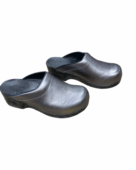 Shoes Flats By Lands End In Silver, Size:8