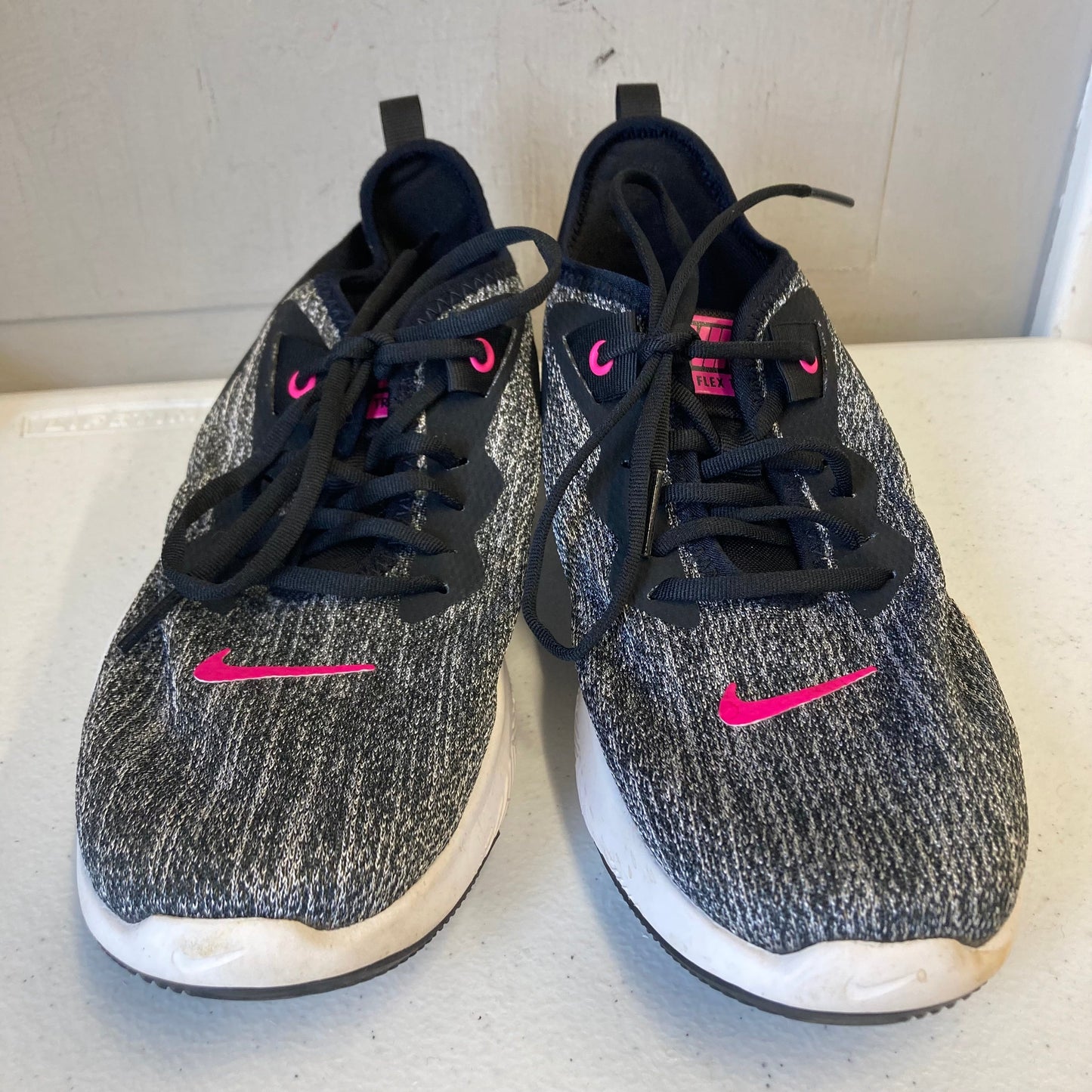 Shoes Athletic By Nike In Grey & Pink, Size:6.5