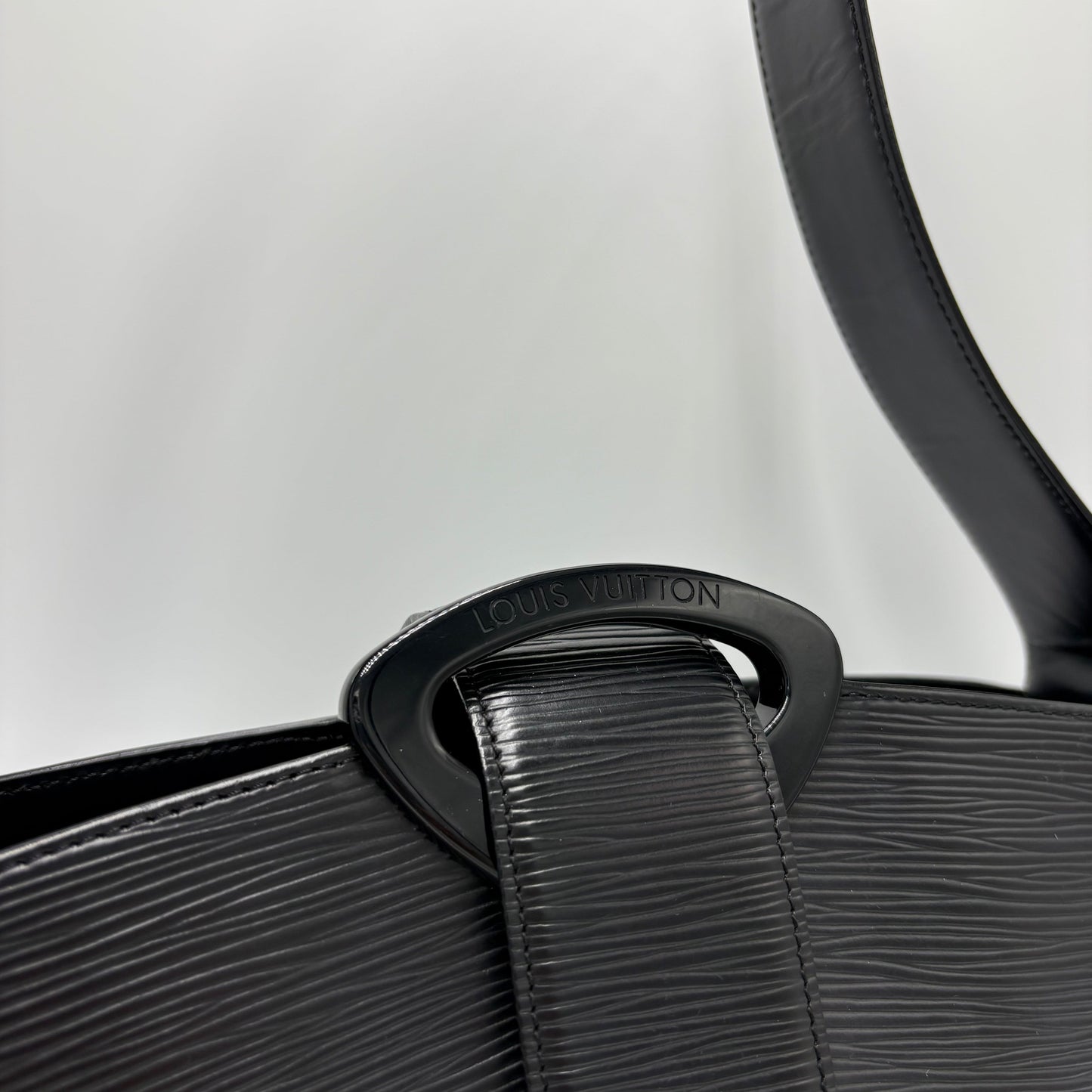 Louis Vuitton Epi Leather Reverie Luxury Handbag