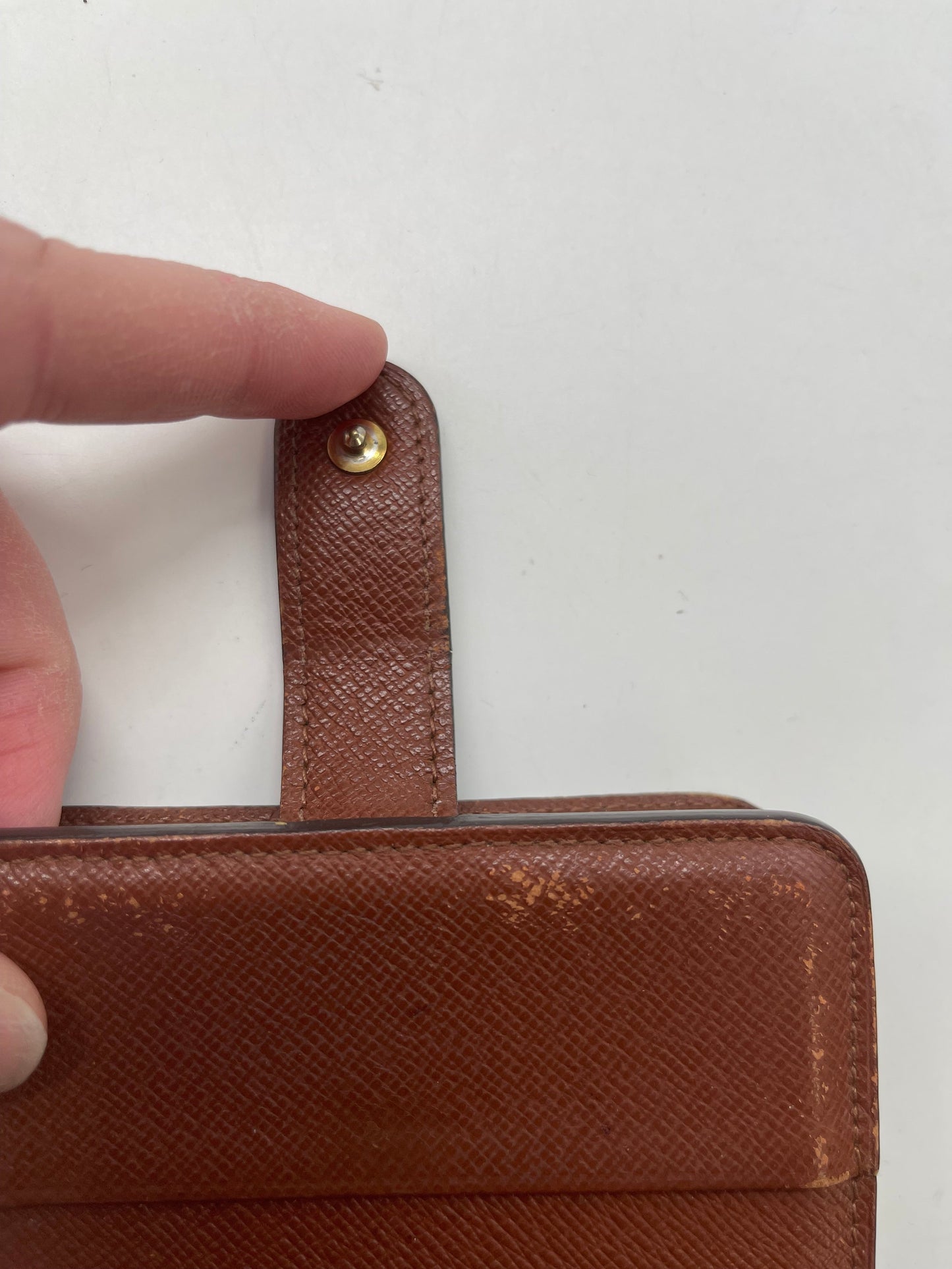 Wallet Luxury Designer By Louis Vuitton, Size: Medium