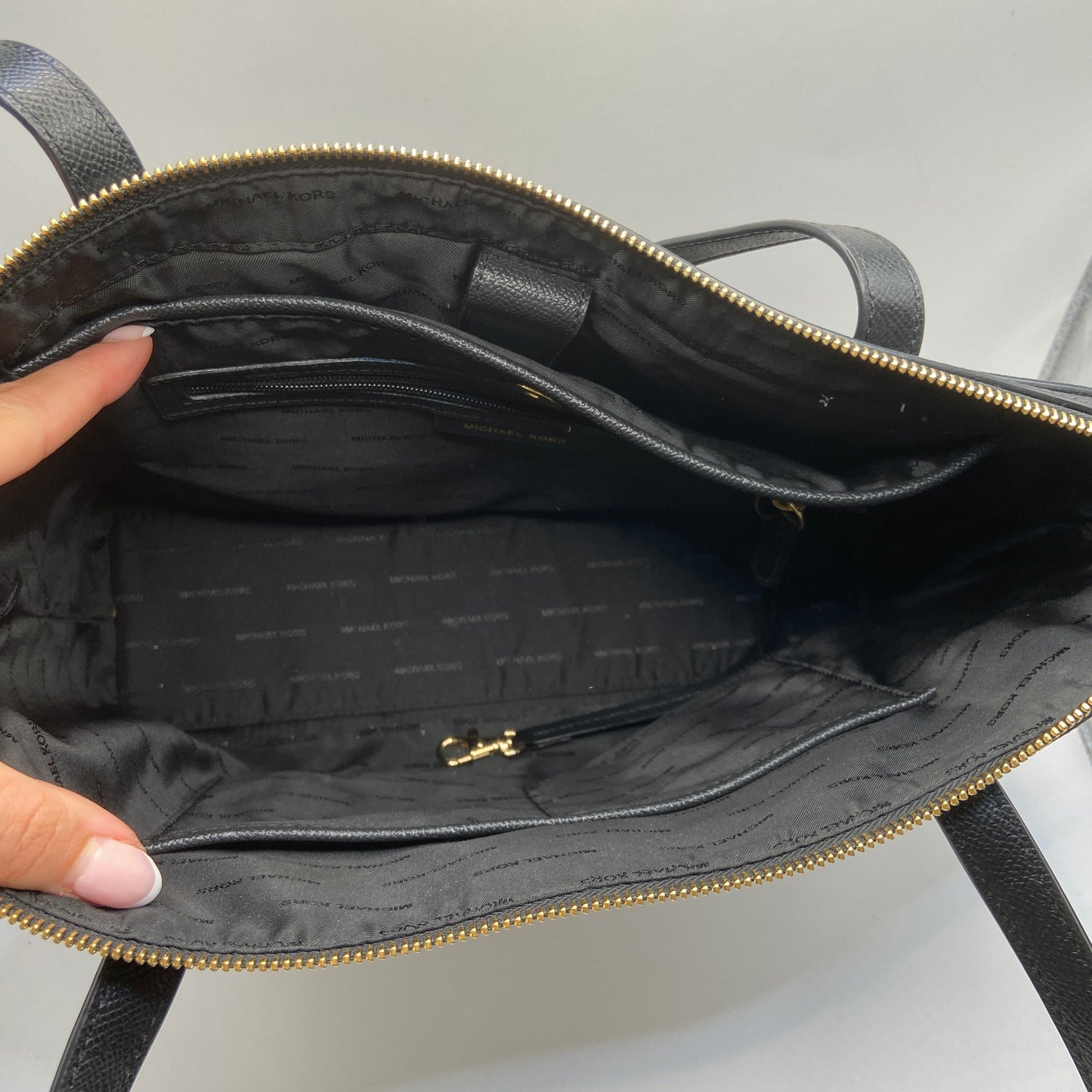Handbag Designer By Michael By Michael Kors, Size: Medium