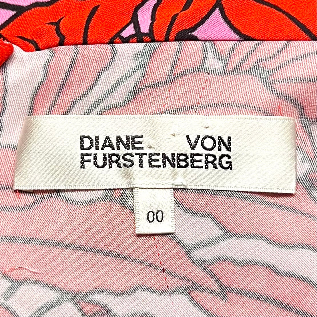 Dress Designer By Diane Von Furstenberg In Pink & Red, Size: Xxs
