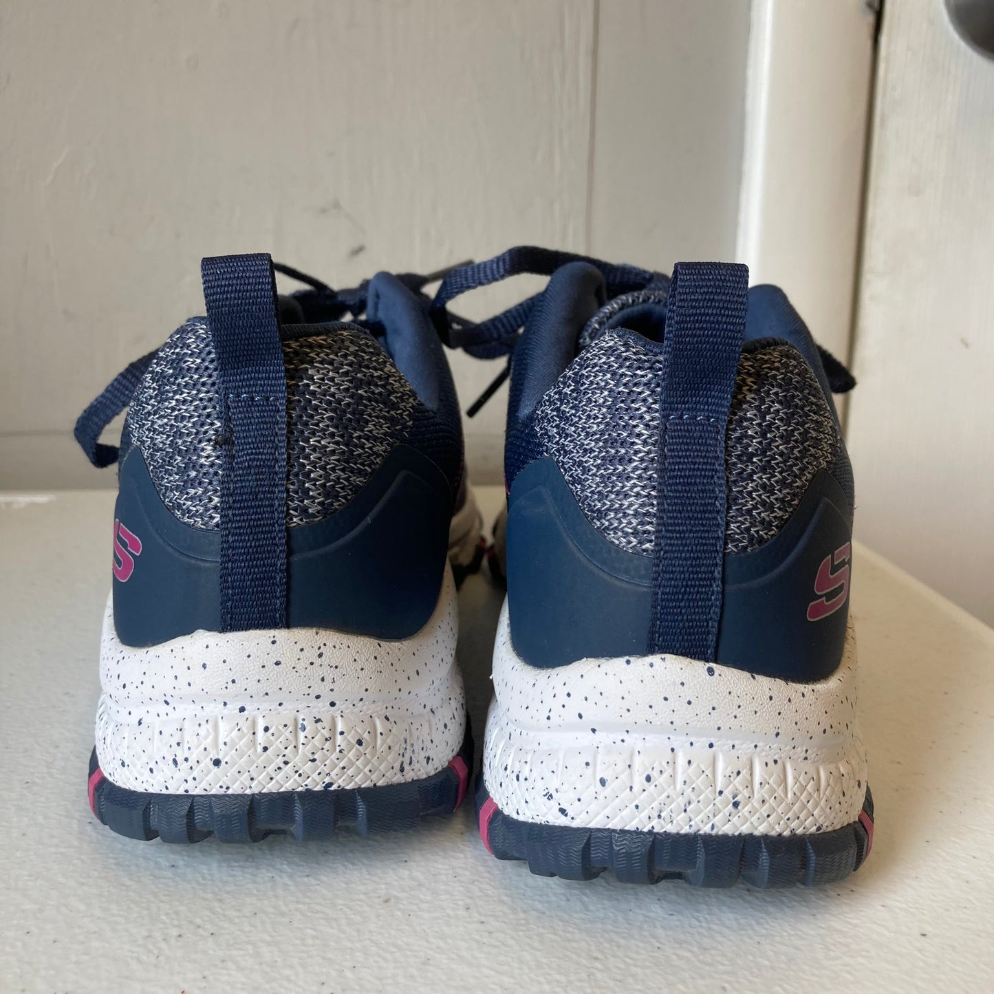 Shoes Athletic By Skechers In Blue & Pink, Size:8.5
