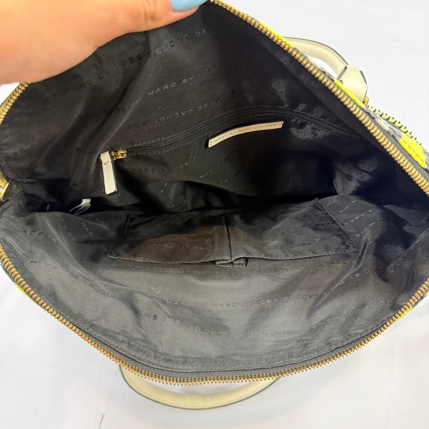 Handbag Designer By Marc By Marc Jacobs, Size: Medium