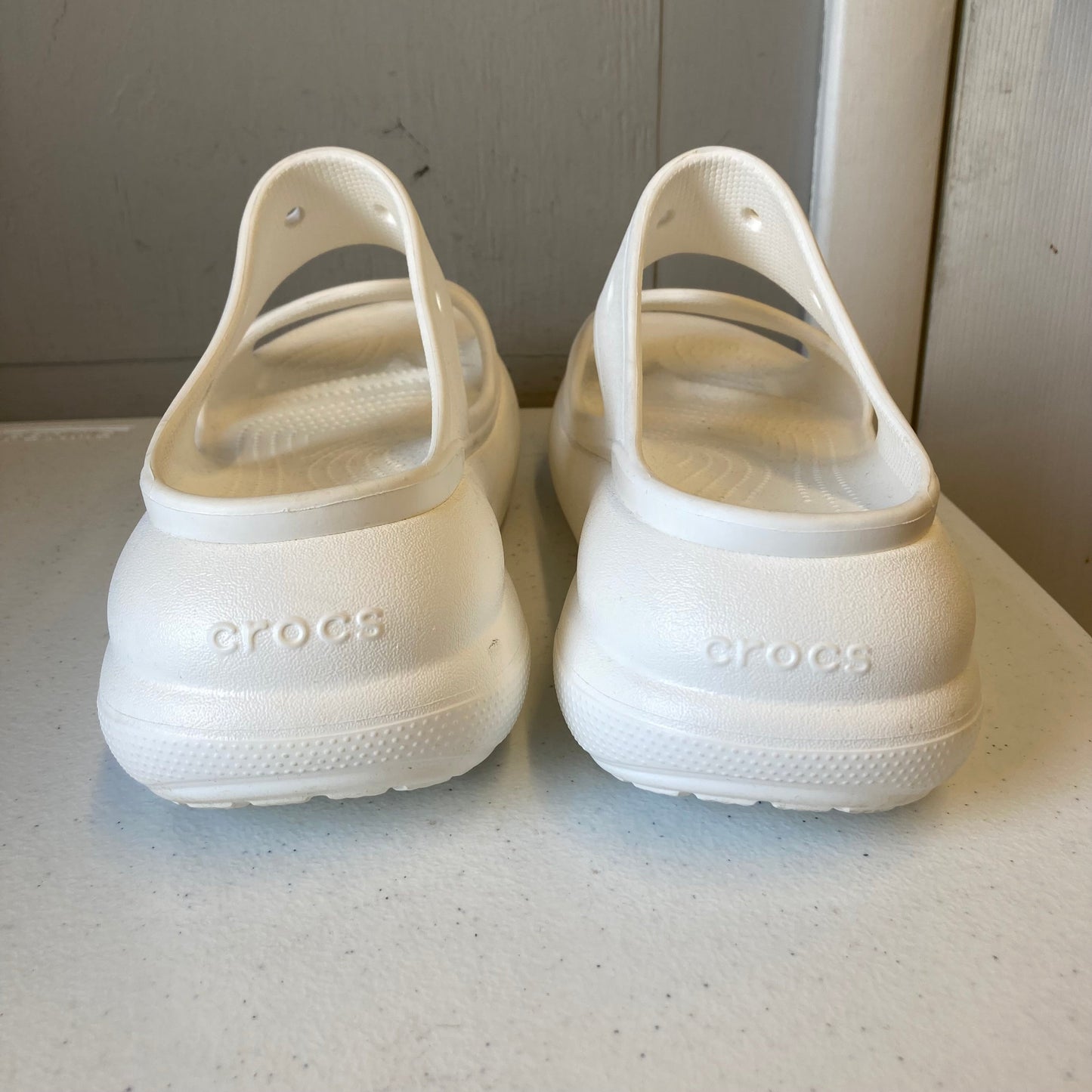 Sandals Heels Platform By Crocs In White, Size:10