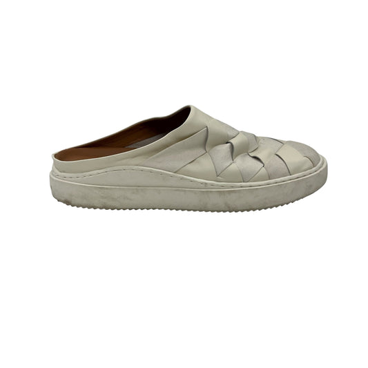 Shoes Flats By Lucky Brand In Cream, Size:9.5