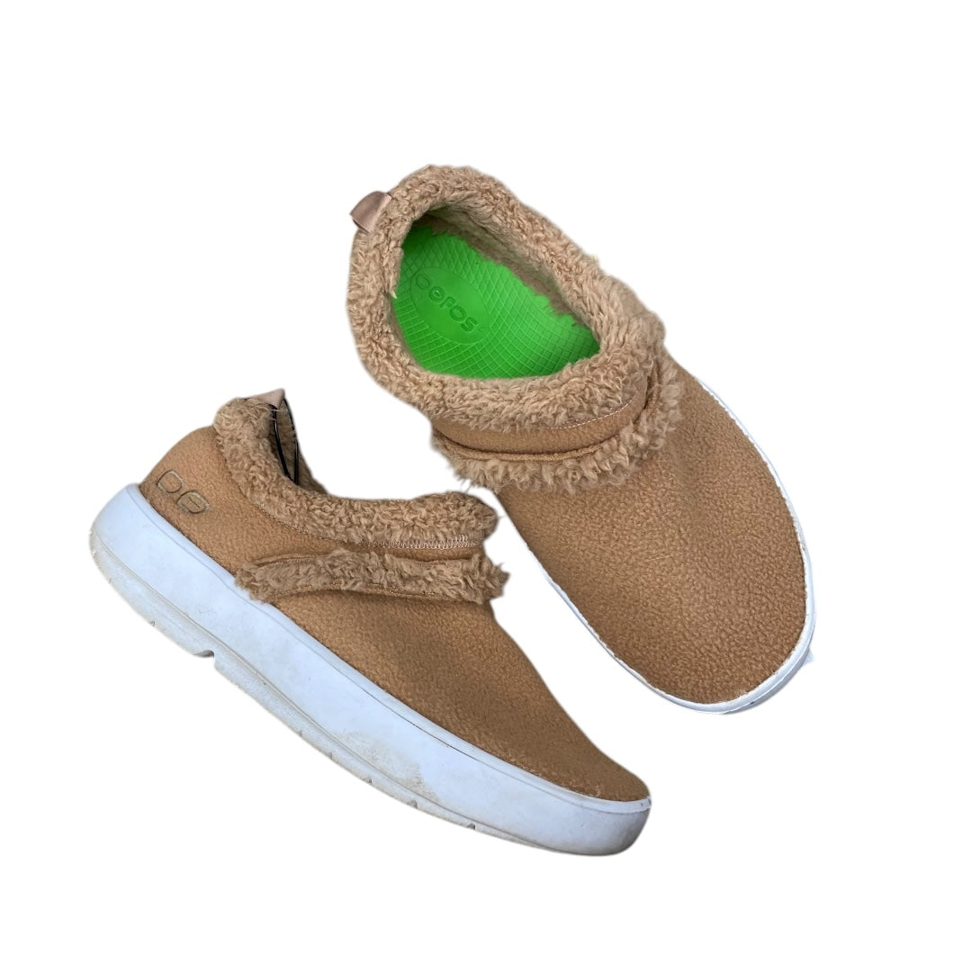 Shoes Flats By Oofos In Brown, Size:8